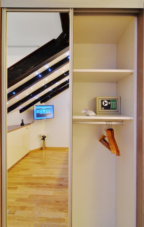 Deluxe Apartments & Rooms Sarella Split Zimmer foto