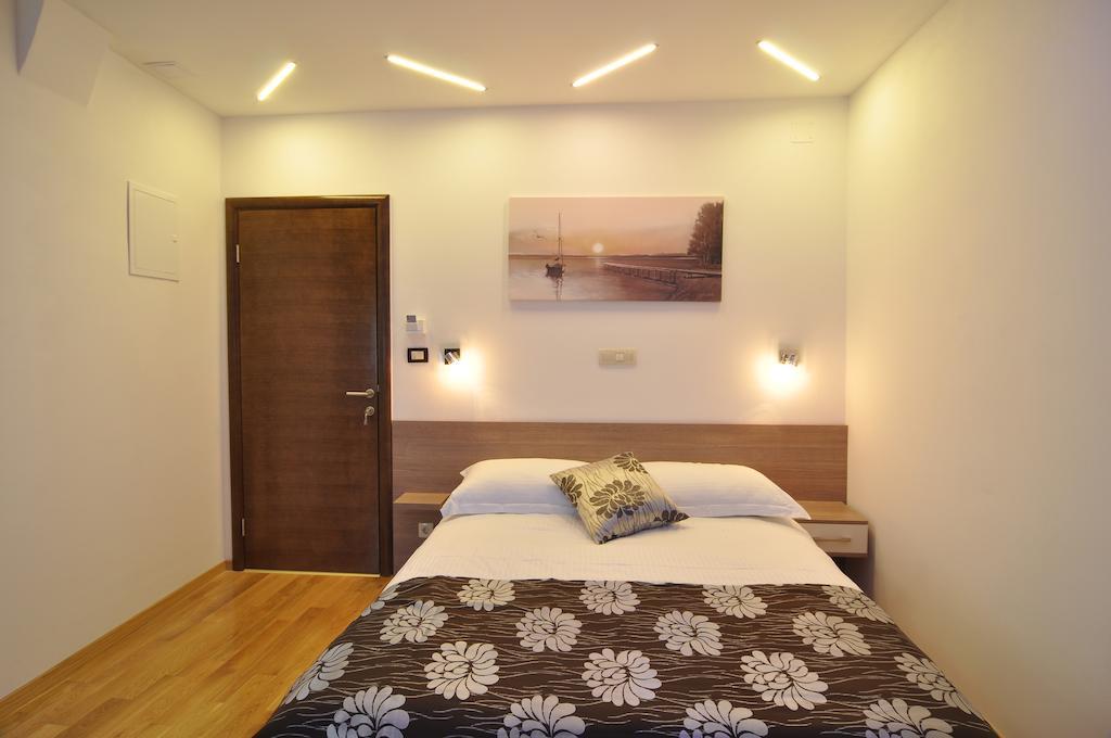 Deluxe Apartments & Rooms Sarella Split Zimmer foto