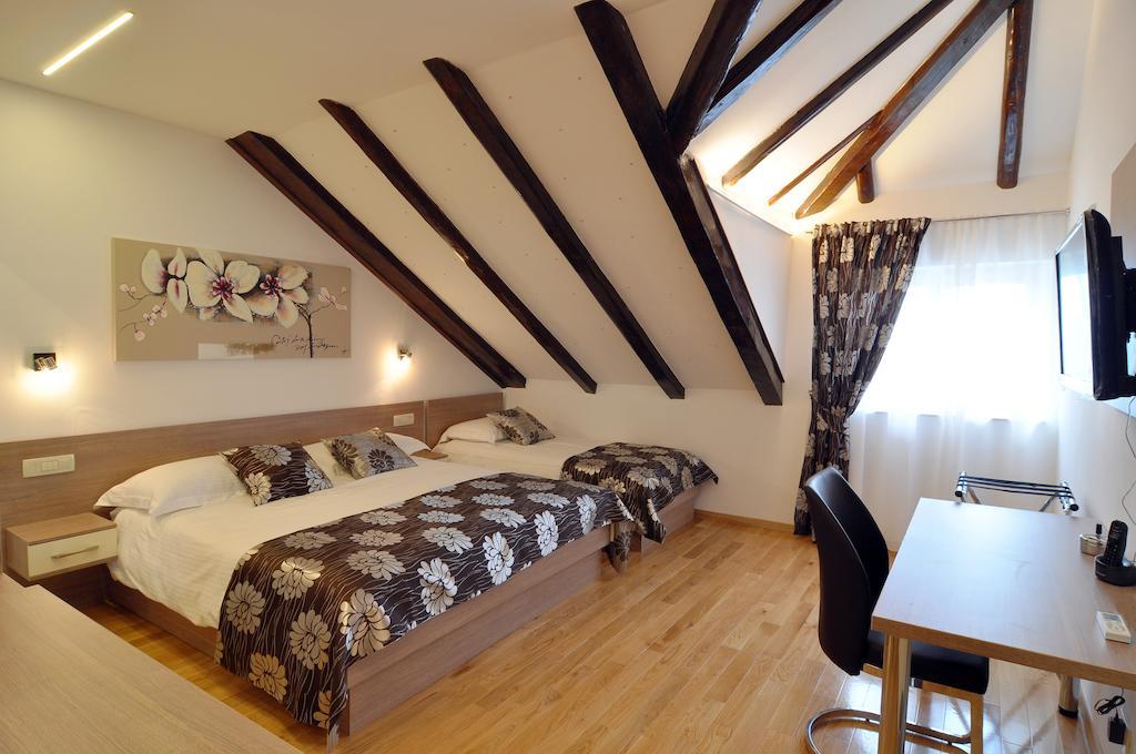 Deluxe Apartments & Rooms Sarella Split Zimmer foto